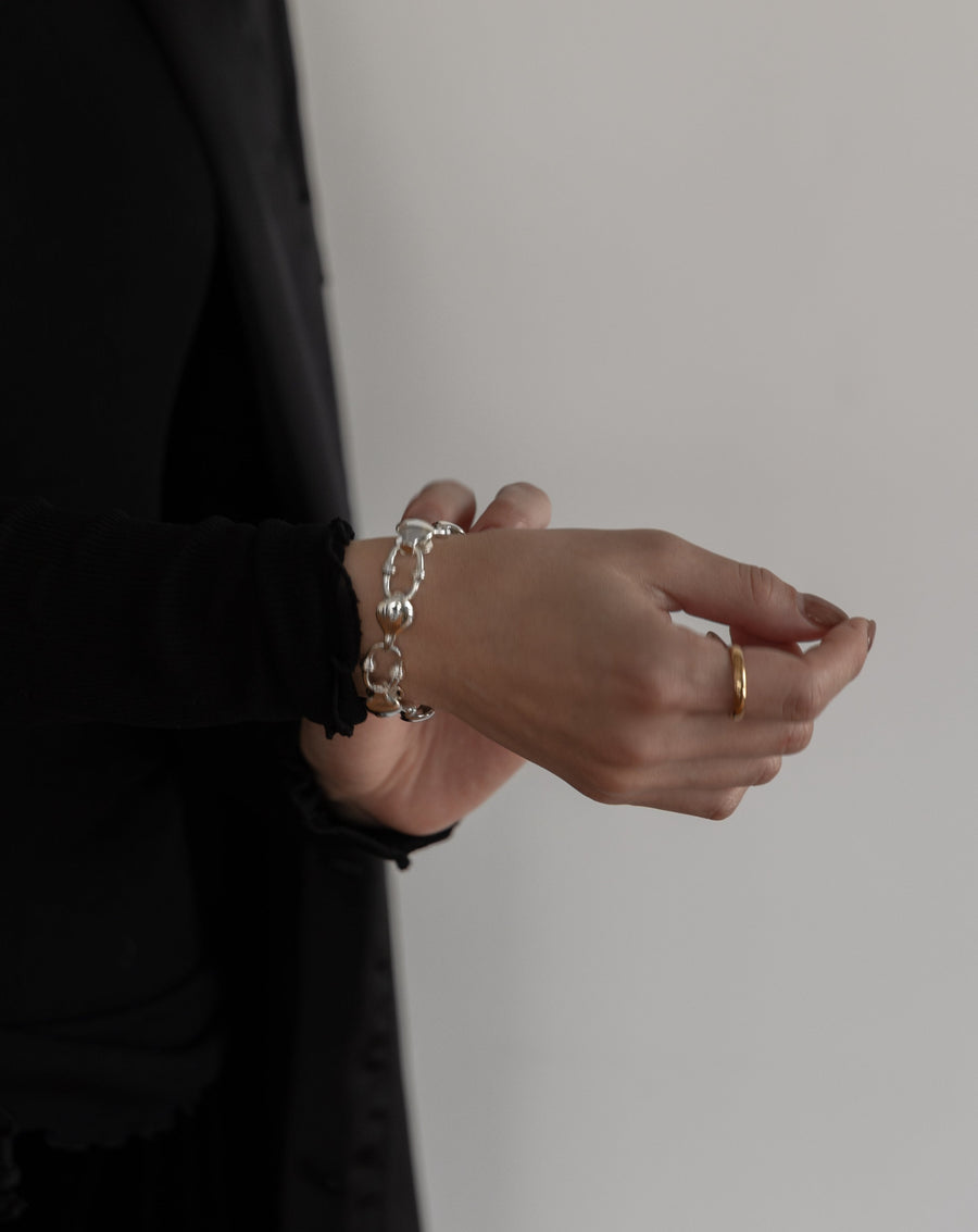 h'eres here's ヒアーズ CS BRACELET 501 多し CS 501 BRACELET