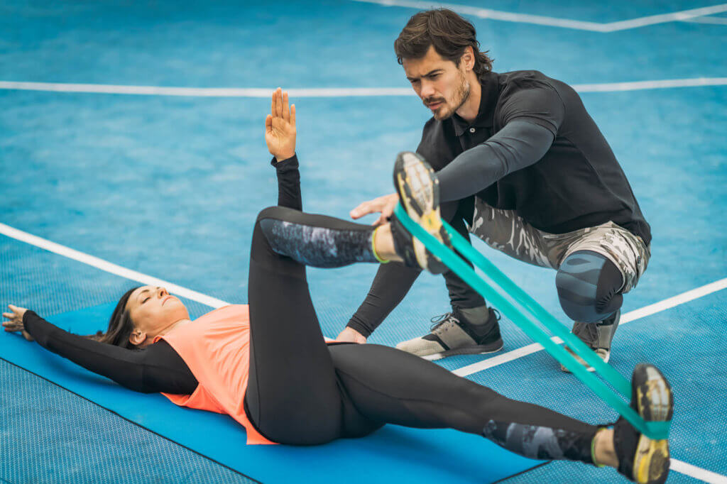 リハビリグッズを使用して、運動の幅を広げましょう！ - 医療法人 柏愛