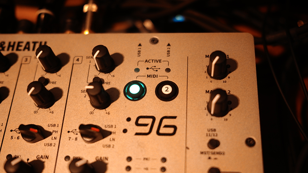 Allen & Heath Xone:96 ユーザーインプレッション by Musicarus - お