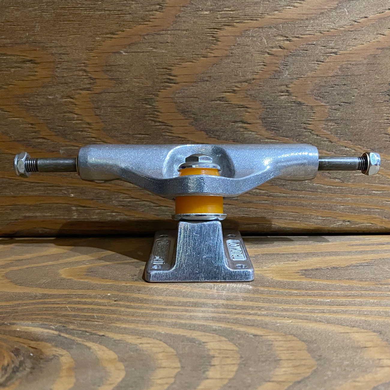 INDEPENDENT STAGE11 POLISHED MID TRUCKS 129/139 | 東京のスケート