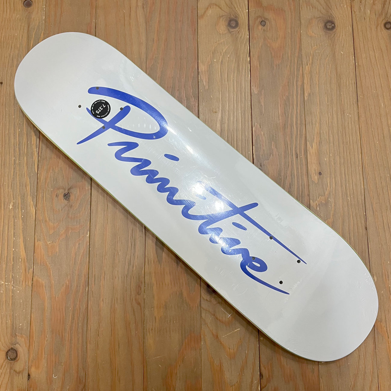 PRIMITIVE NUEVO SCRIPT WHITE/BLUE DECK 7.37inch | 東京のスケート