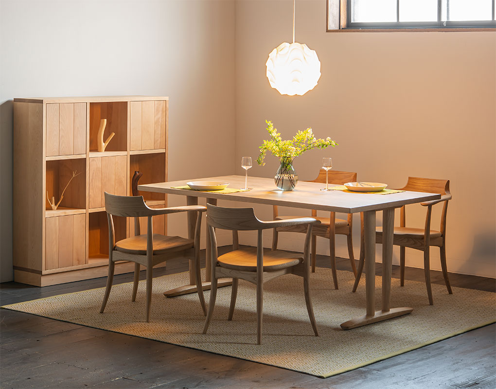 国産材限定商品 テーブル（2本脚） | 飛騨産業株式会社【公式】 | 飛騨