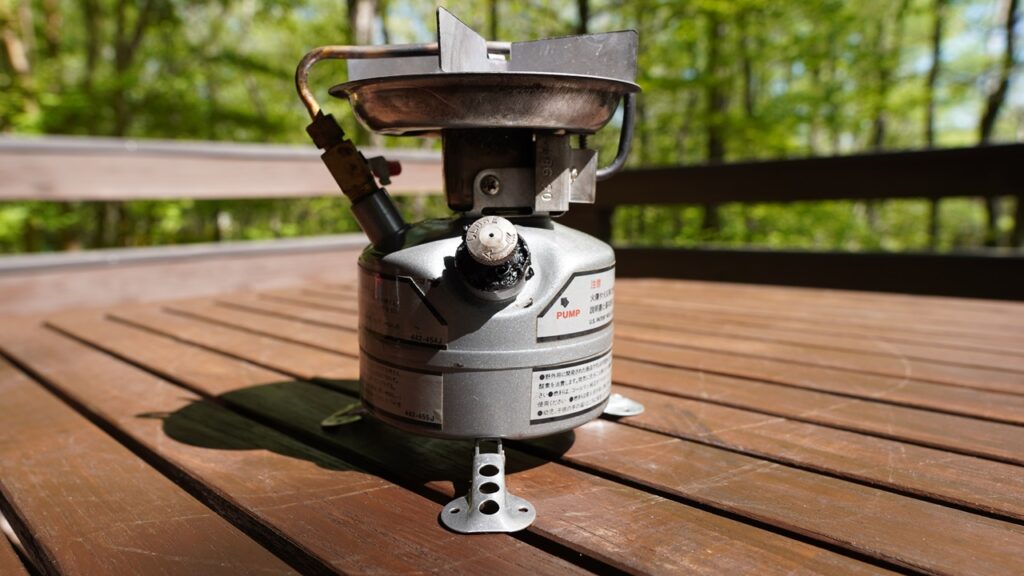 これぞ一生物】男心くすぐる長年愛用のコールマンフェザーストーブ