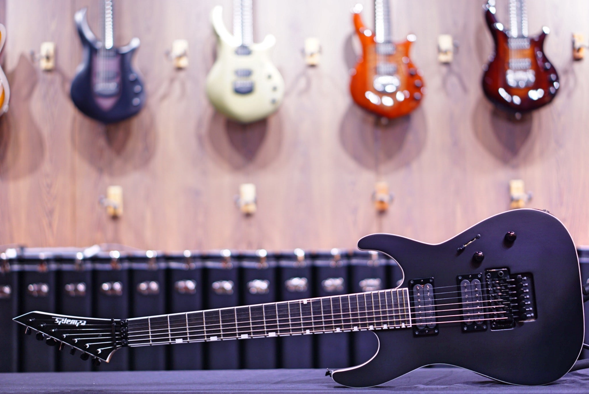 Edwards E-MR-FR7 black satin ED2151554