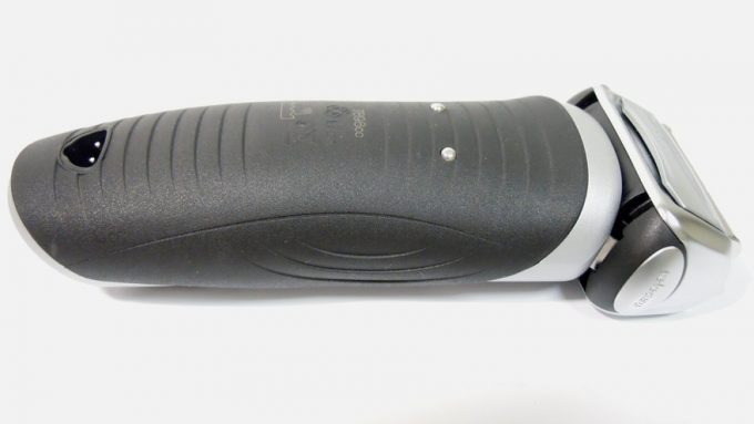 恒久的デザインと実用性に惚れる！BRAUNシェーバー シリーズ7「7898cc