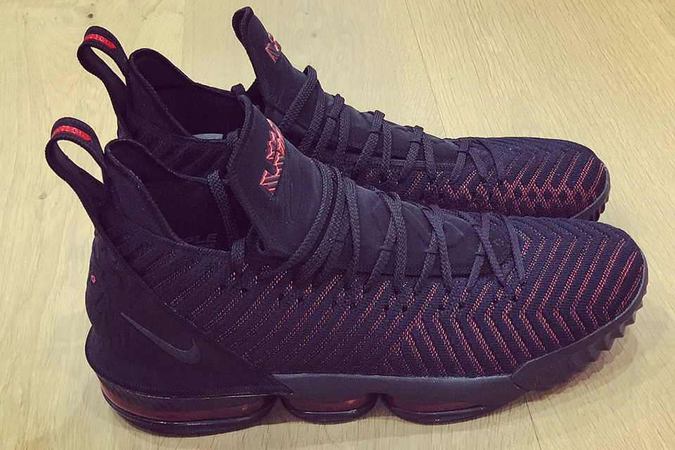 レブロン・ジェームズが新作シューズ “LeBron 16”の写真を公開