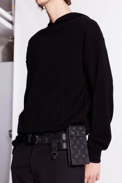 Louis Vuittonメンズ・ベルトがアイコニックに進化 | HIGHSNOBIETY.JP