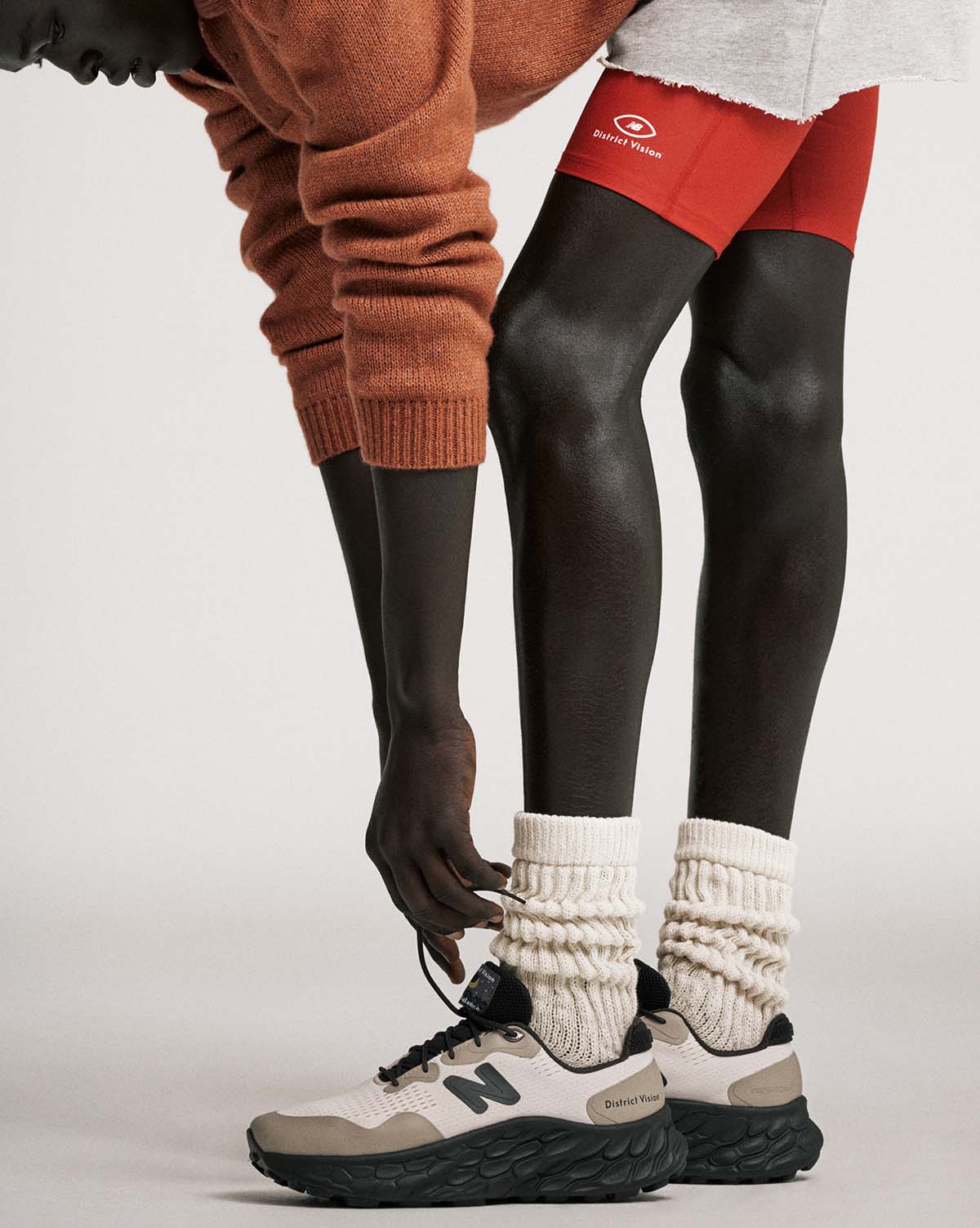 New Balance × District Vision、コラボトレイルスニーカー発売