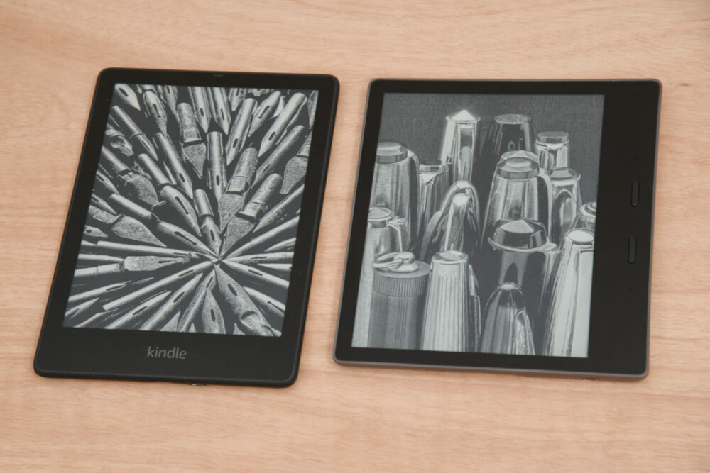 実機比較】Kindle Paperwhite、Kindle Oasisおすすめはどっち？