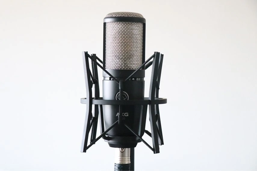 AKG P220をレビュー。1万円半ばで充実した付属品のコンデンサーマイク