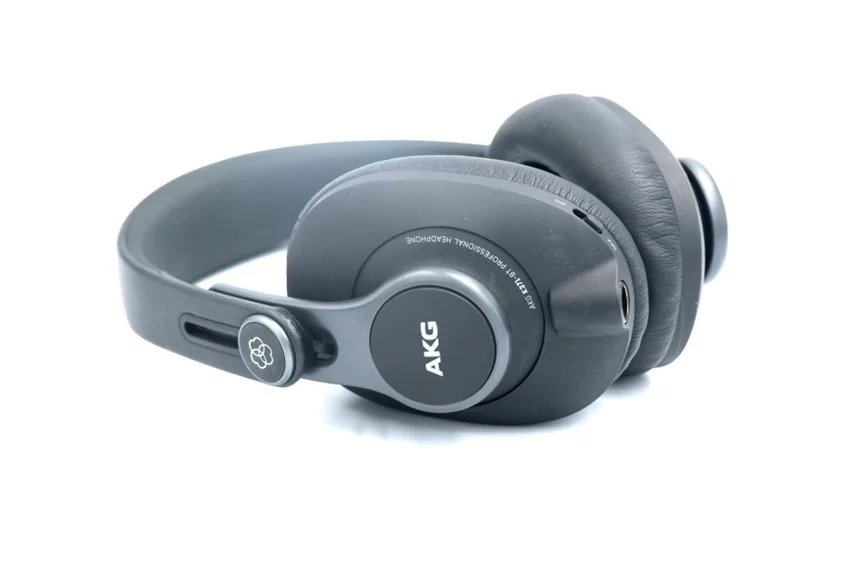 AKG K371-BT-Y3をレビュー。Bluetooth、有線両対応で優れた音質の