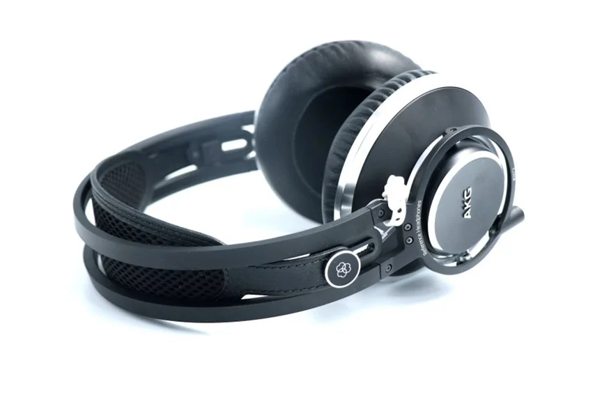 AKG K872-Y3をレビュー。最高峰の性能を誇る密閉型モニターヘッドホン