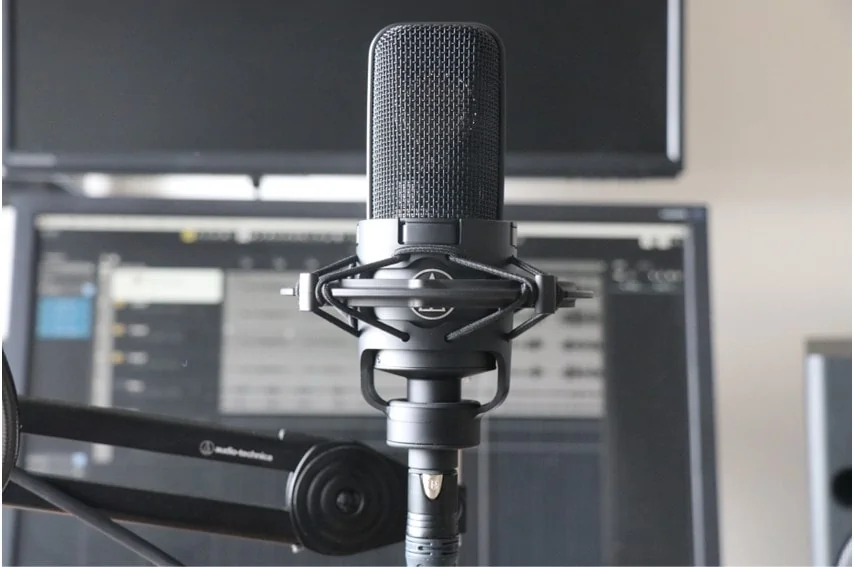 宅録・レコーディングで必要な機材とは？歌の録音におすすめの製品を