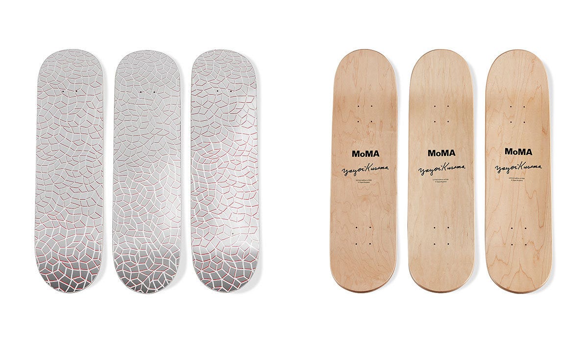 アートに乗って風を切る!? 草間彌生さんのスケートボードが発売に