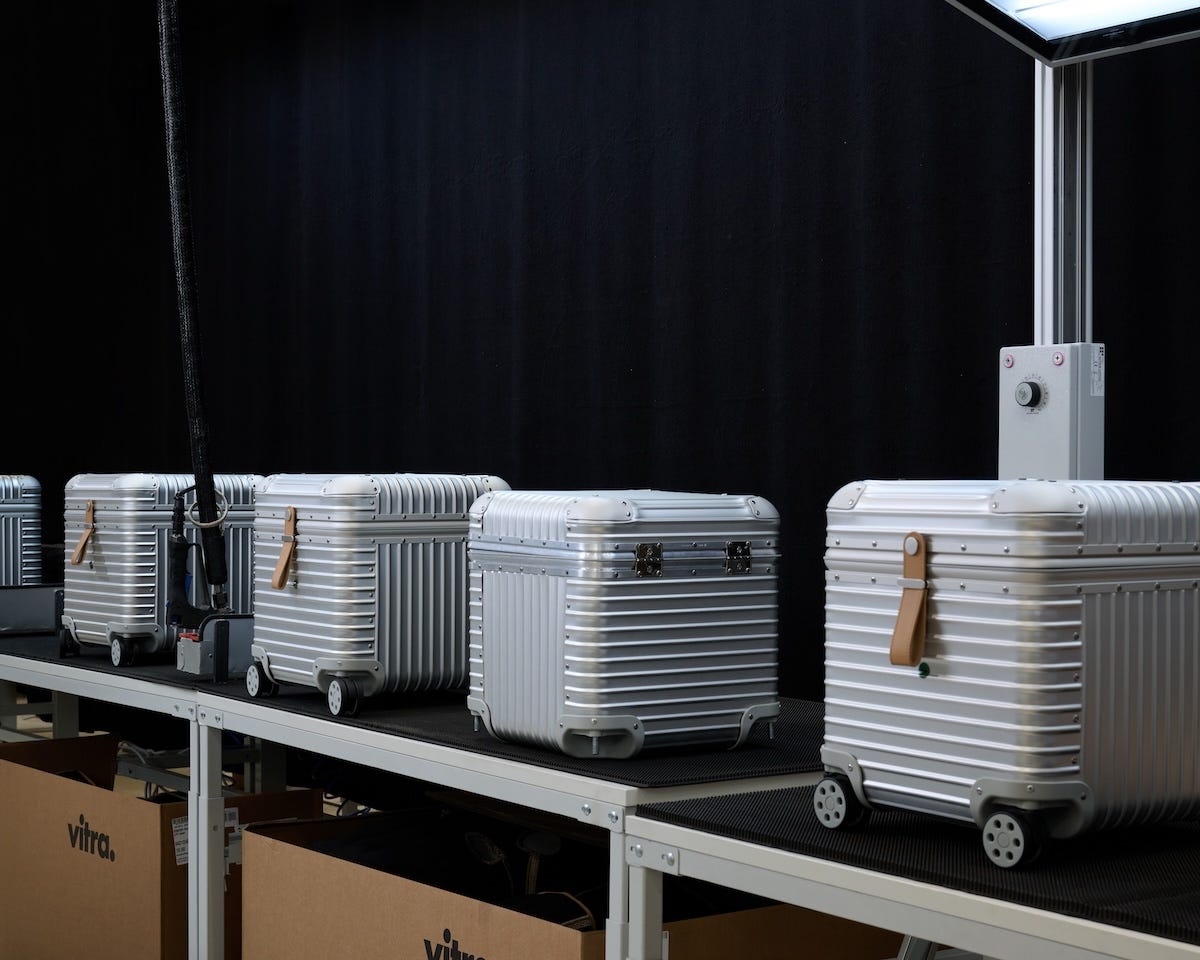 ヴィトラ」が「リモワ」とコラボレーション！ その限定コレクションと