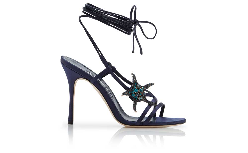 マノロ ブラニクが日本初のフラッグシップショップを表参道にオープン