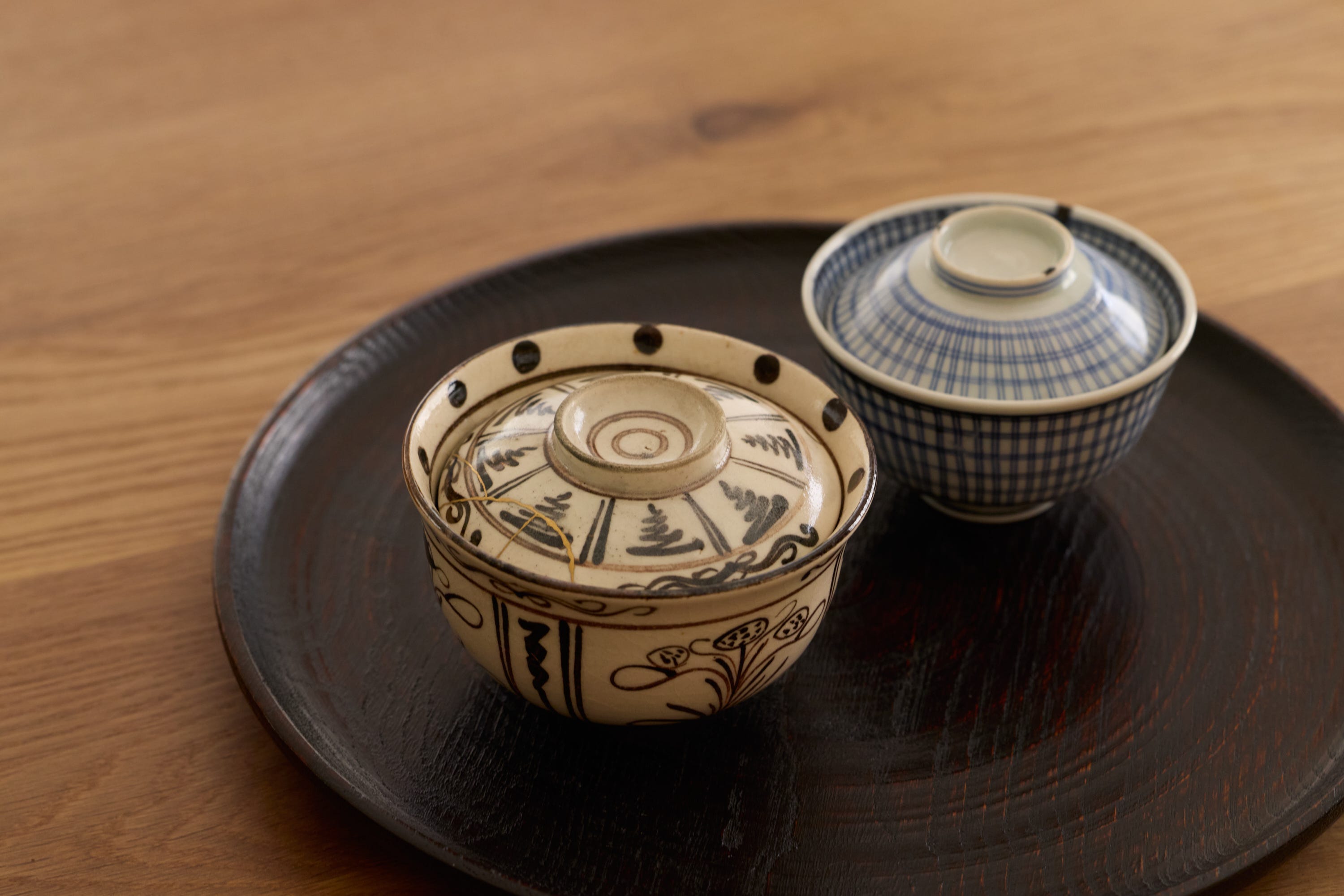 骨董市で器を買う｜古道具探しで育まれた工芸熱。