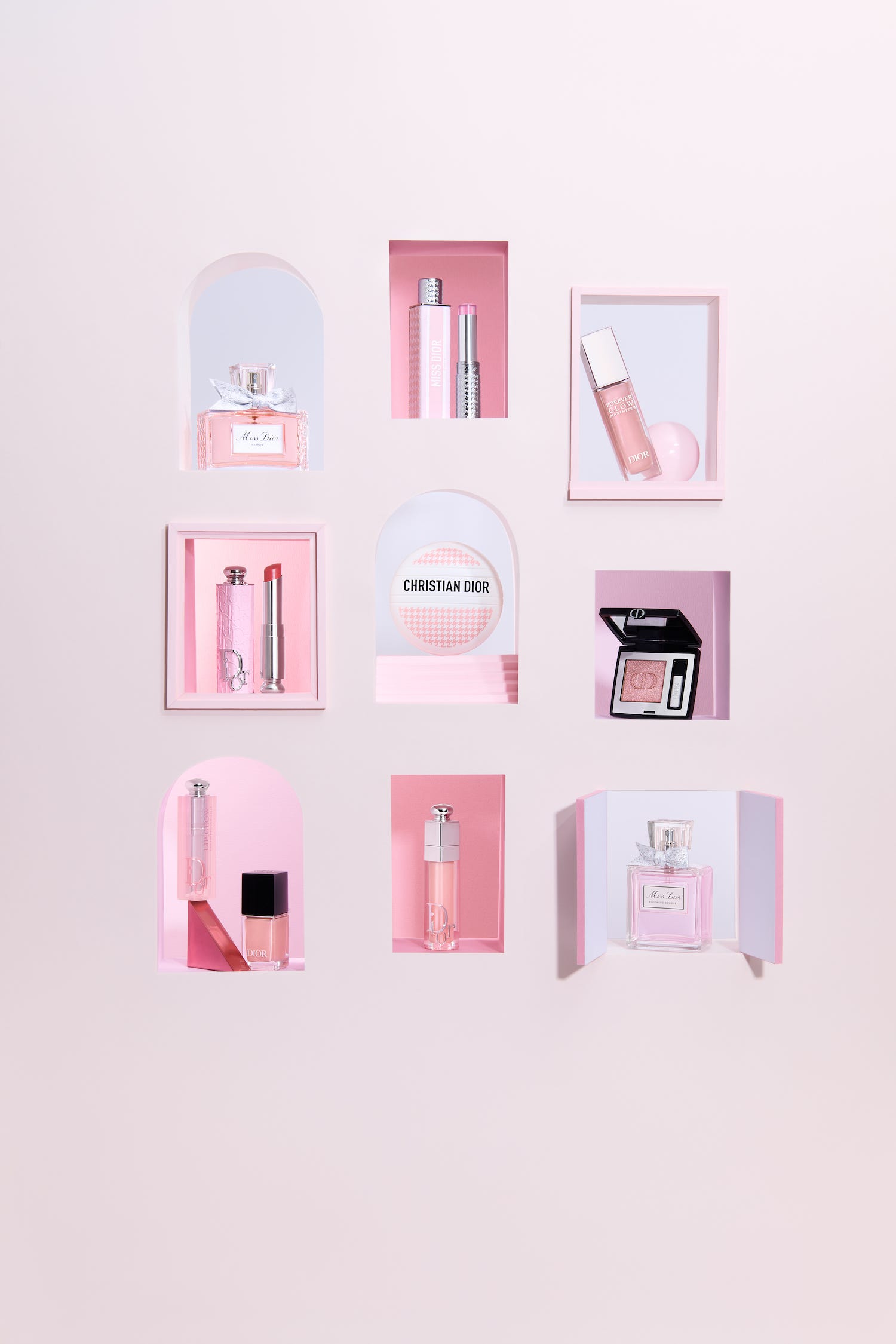 ディオール」のビューティアイテムと遊ぶピンクの世界へナビゲート！