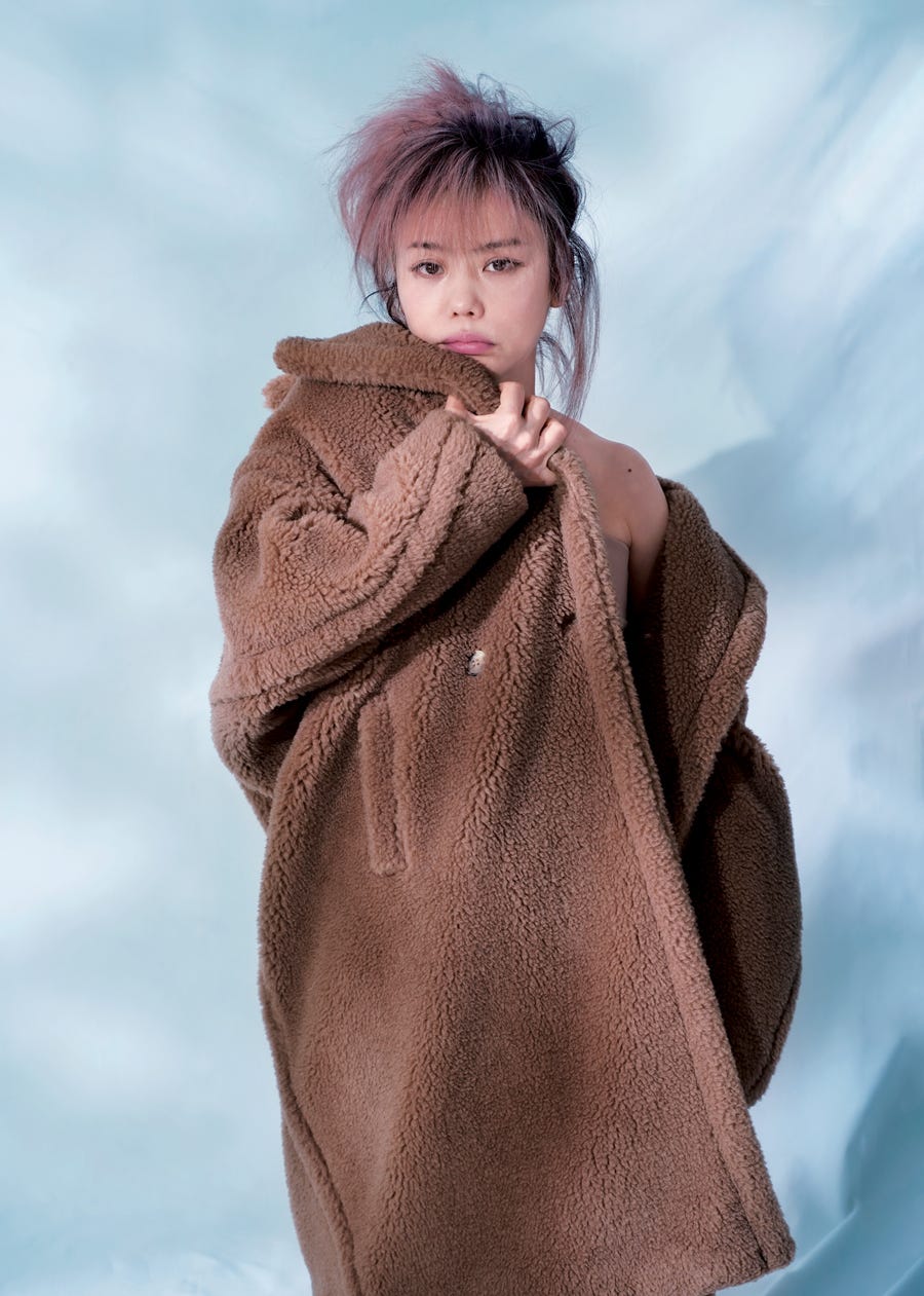 Chara&佐藤緋美がまとう 「マックスマーラ」のアイコンコート