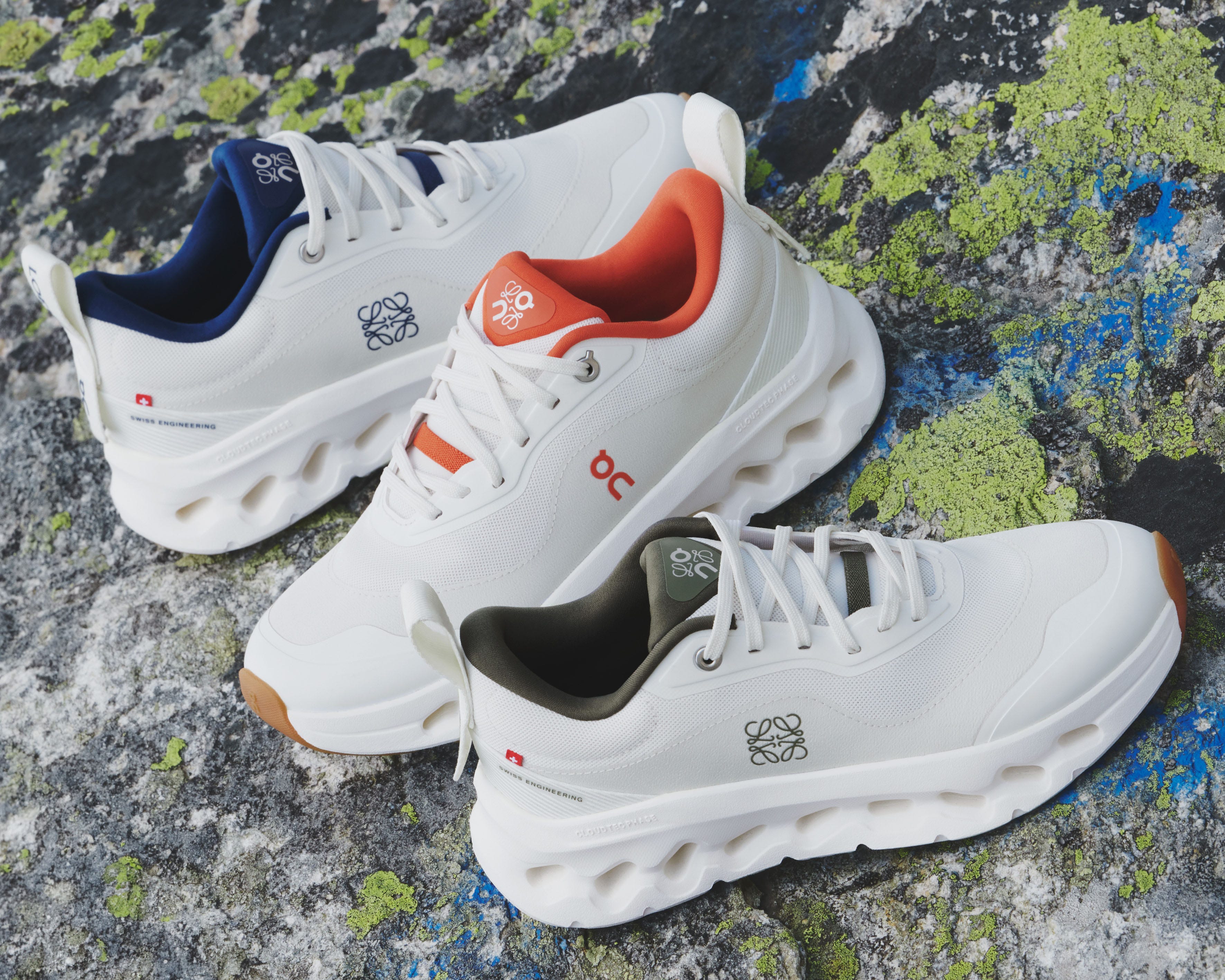 ロゴとライニングのカラーがアクセント。ロエベ × オンの最新