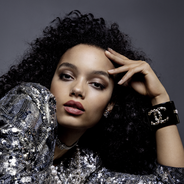 シャネル」フレグランス“ココ マドモアゼル”の新たな顔にウィットニー