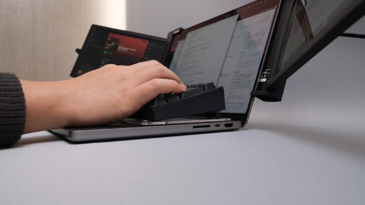 JAPANNEXT Tri-Screenをレビュー！ロマンが詰まったモバイルモニター