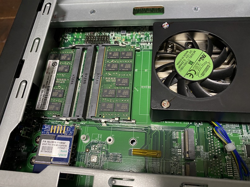 QNAP TS-673のメモリ交換 | Hiroaki's blog