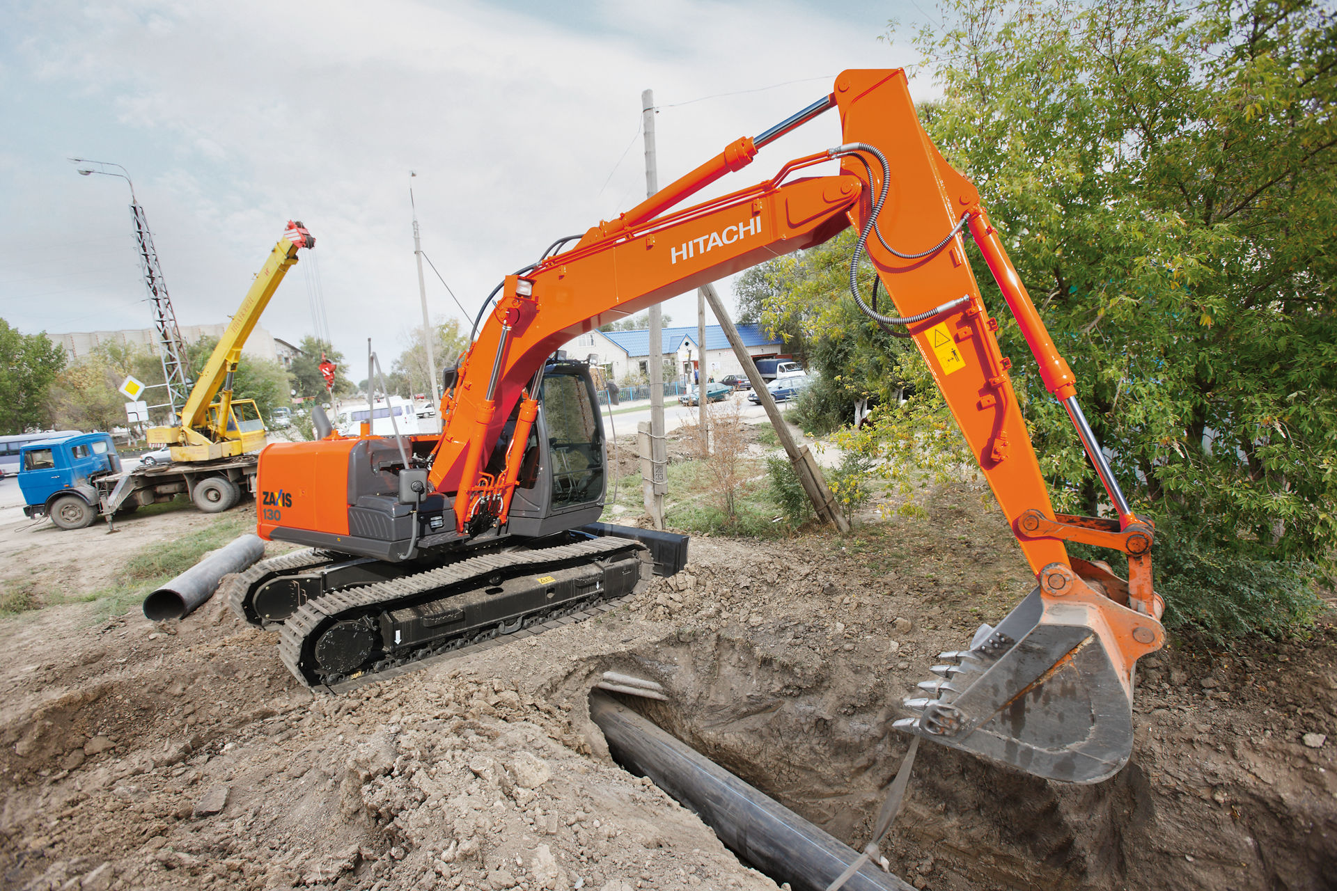 ZX135US-7H Medium to Large Excavators - Hitachi Construction