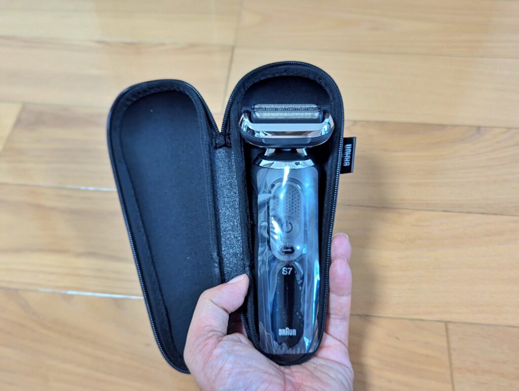 レビュー】ブラウン シリーズ7 70-N4200cs 3枚刃で肌に密着＆深剃り