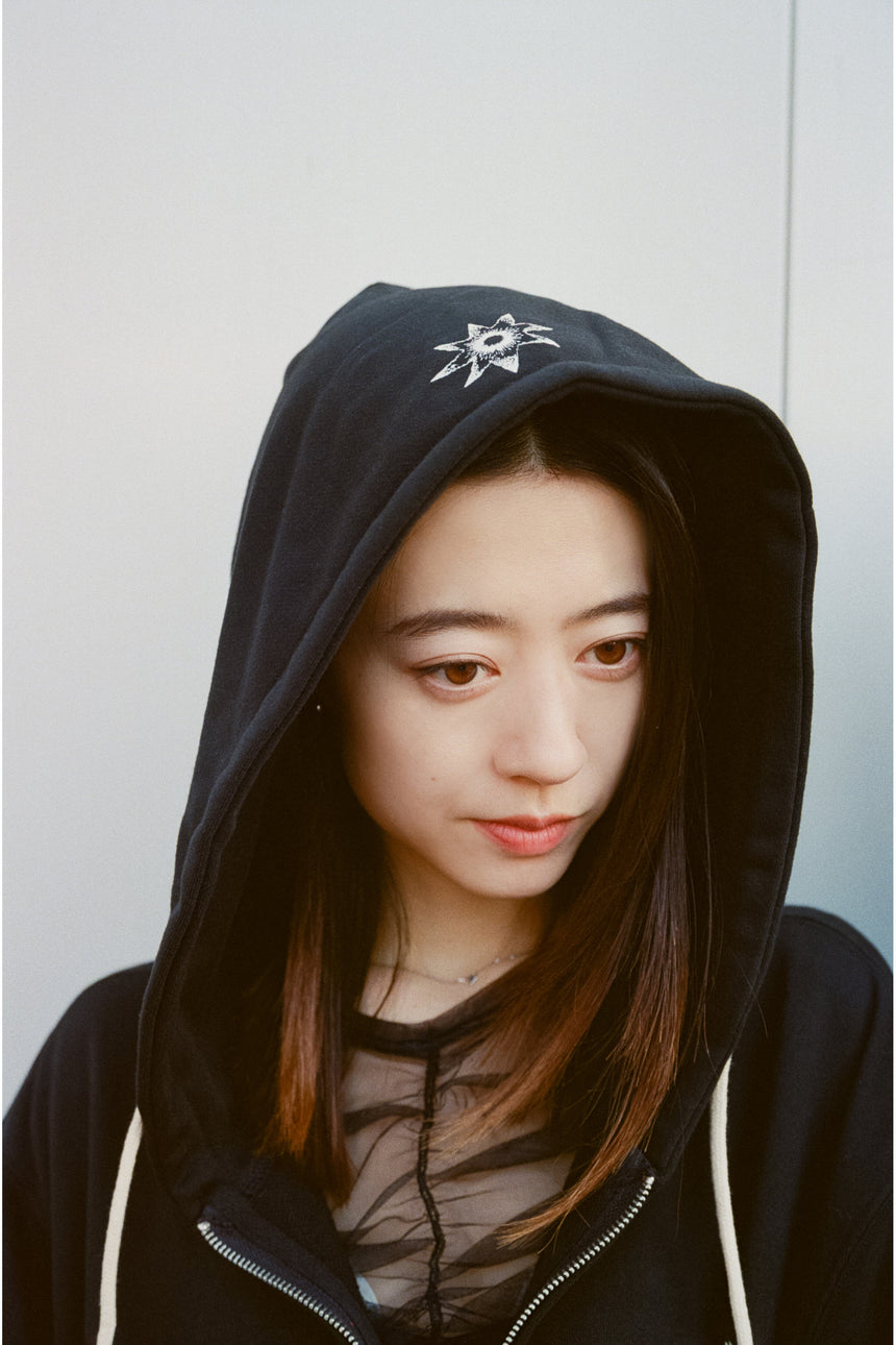 まほうがつかえるパーカー2023 [BLACK] – 羊文学 Official Store