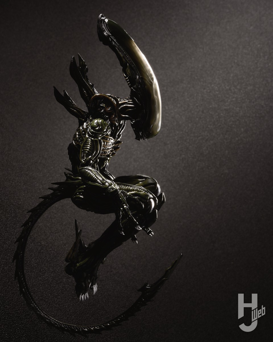 Yoshi.氏オリジナルデザインの「ゼノモーフ」が海外トイファンお馴染み