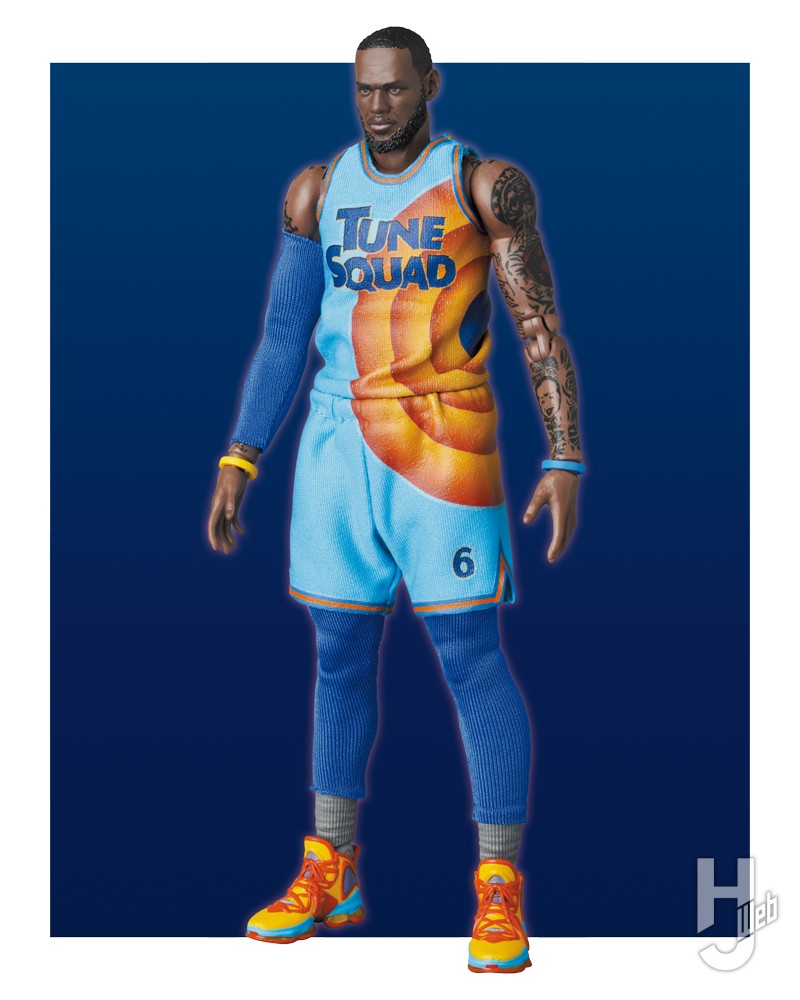 NBAのスーパースター、レブロン・ジェームズが可動フィギュアに