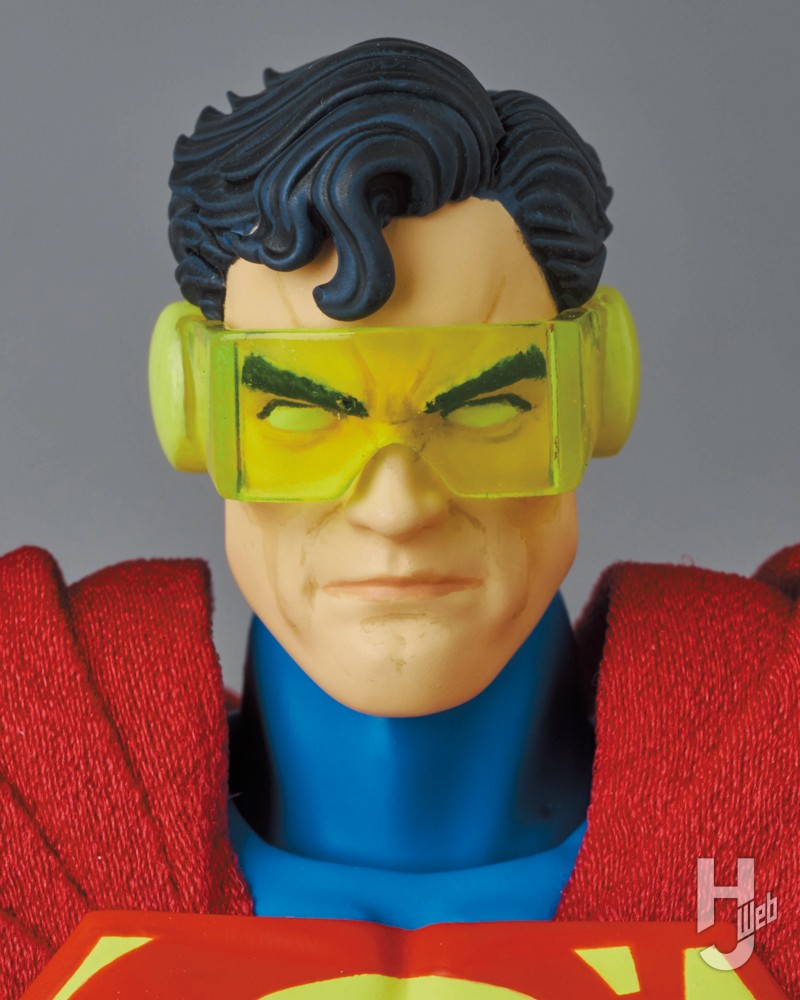 DCコミック『RETURN OF SUPERMAN』の「バイザースーパーマン」ことエラ