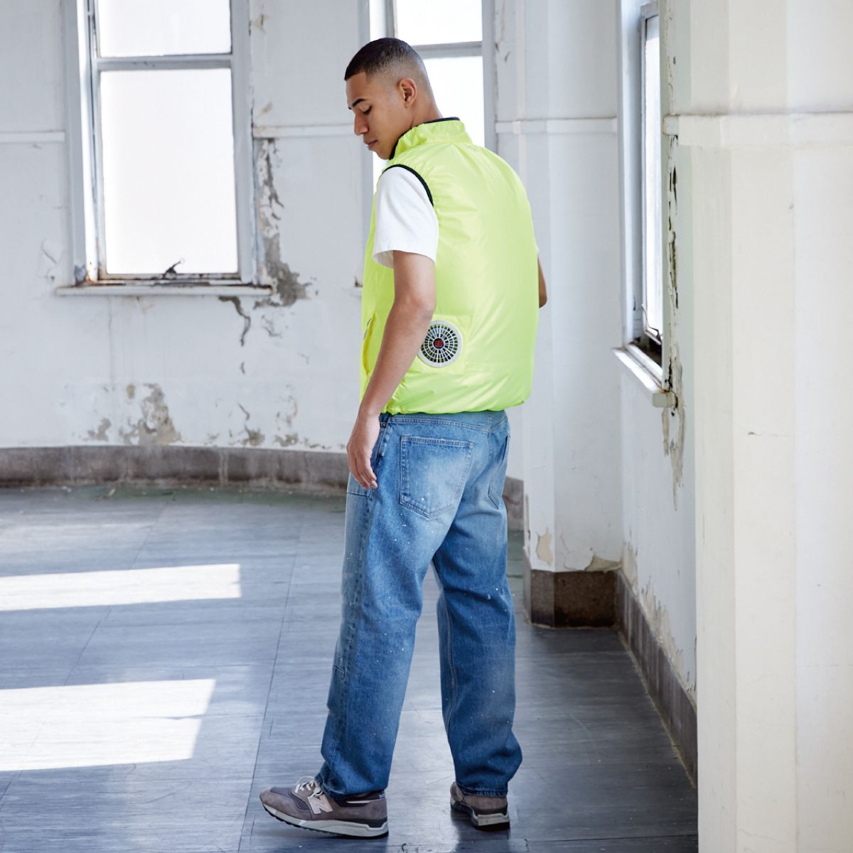 V9699ネオンカラーファンベスト 空調機能を取り入れたファン付き作業服