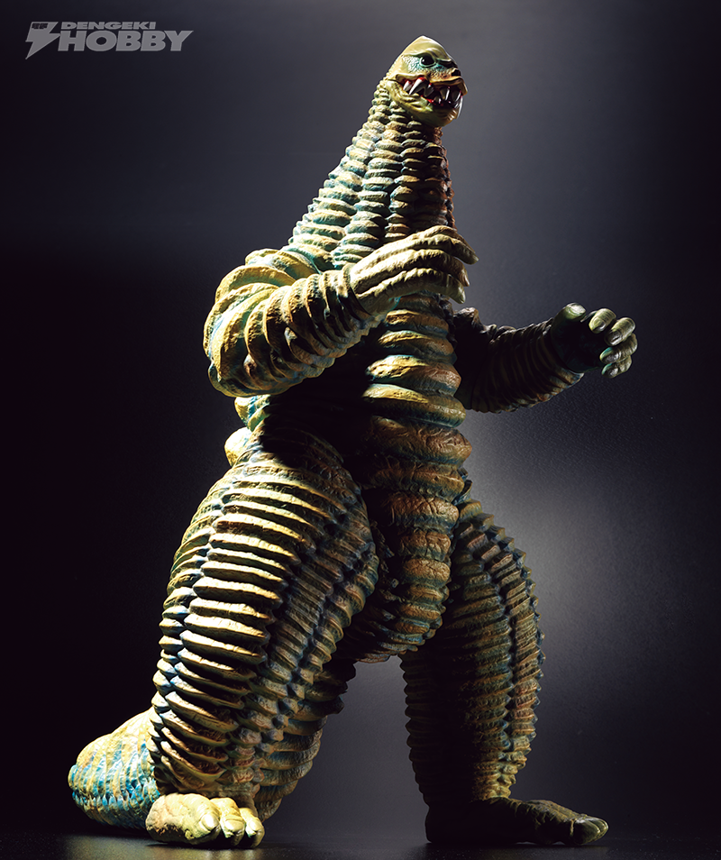 円谷プロが手掛ける「レッドキング」の巨大ソフビ人形 | 電撃ホビーウェブ