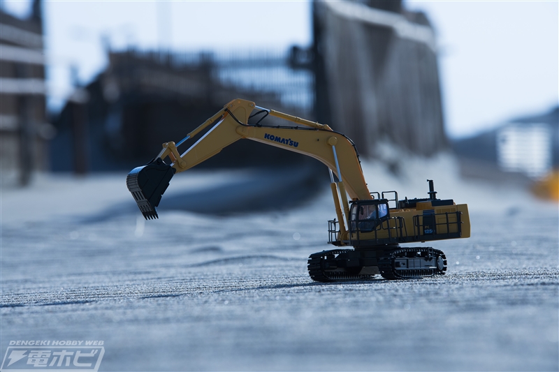 建機好き必見！コマツの油圧ショベルがリアルなIRCとなって京商から