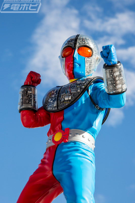 メガハウスのライト＆サウンドギミック搭載のフィギュア「Ultimate