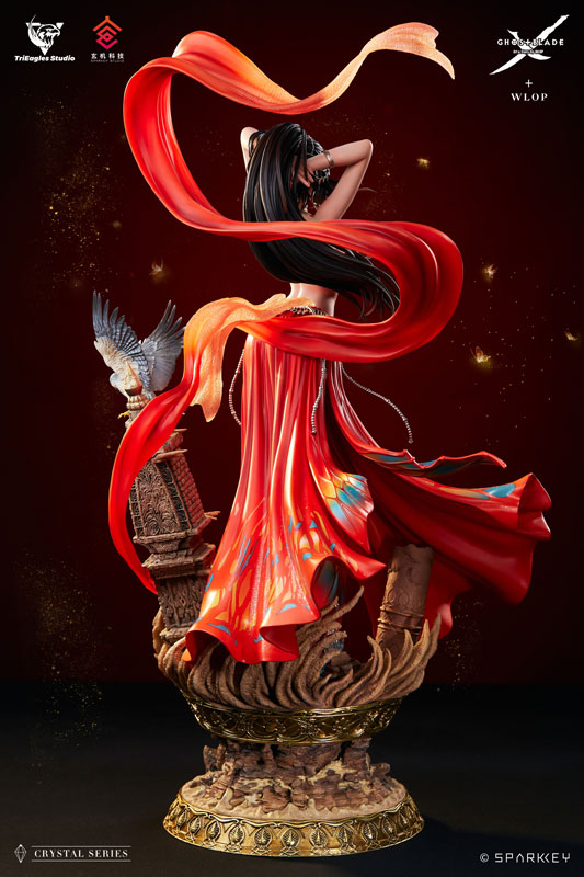 妖艶な美女の1/4スケールスタチューが登場！大胆な衣装や美しいボディ