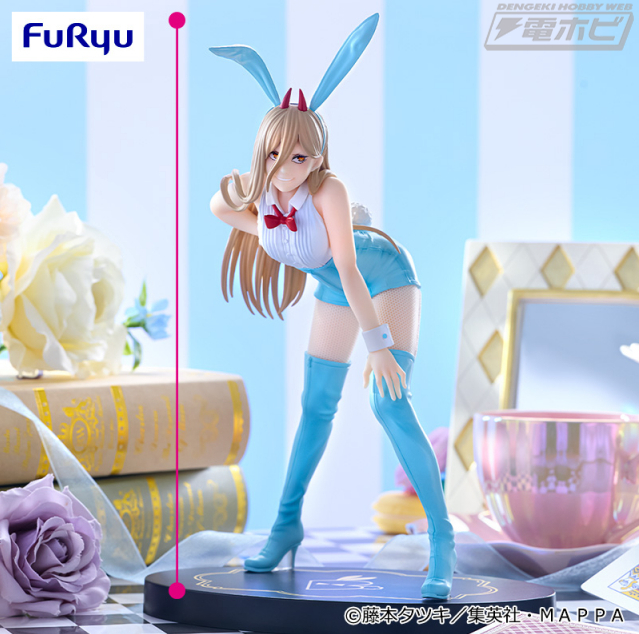 TVアニメ『チェンソーマン』より、バニーガール姿のマキマとパワーが