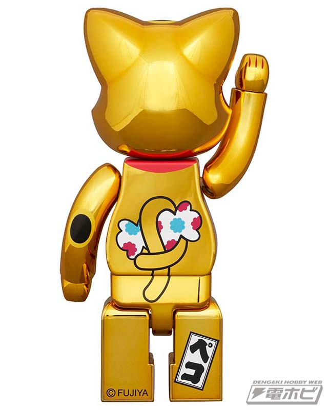 おめでたい金メッキの招き猫ペコちゃんが新年に福を呼び込む！不二家