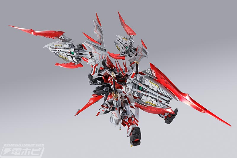 ガンダムアストレイ レッドドラゴンの進化形態「レッドドラゴニクス