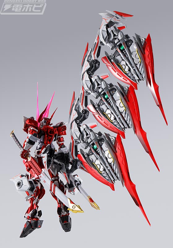 ガンダムアストレイ レッドドラゴンの進化形態「レッドドラゴニクス