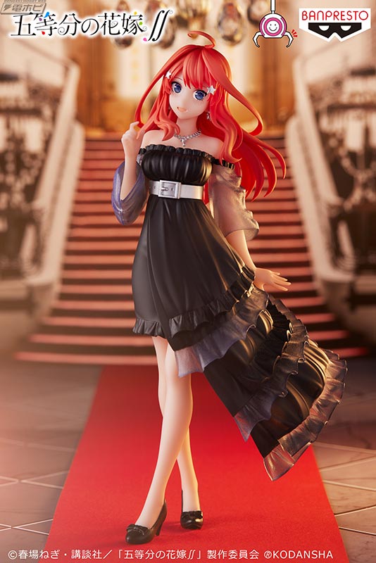 五つ子が黒のドレス姿で降臨！『五等分の花嫁∬』一花たちが