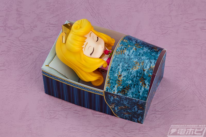 ディズニー映画『眠れる森の美女』より、オーロラ姫がねんどろいどで