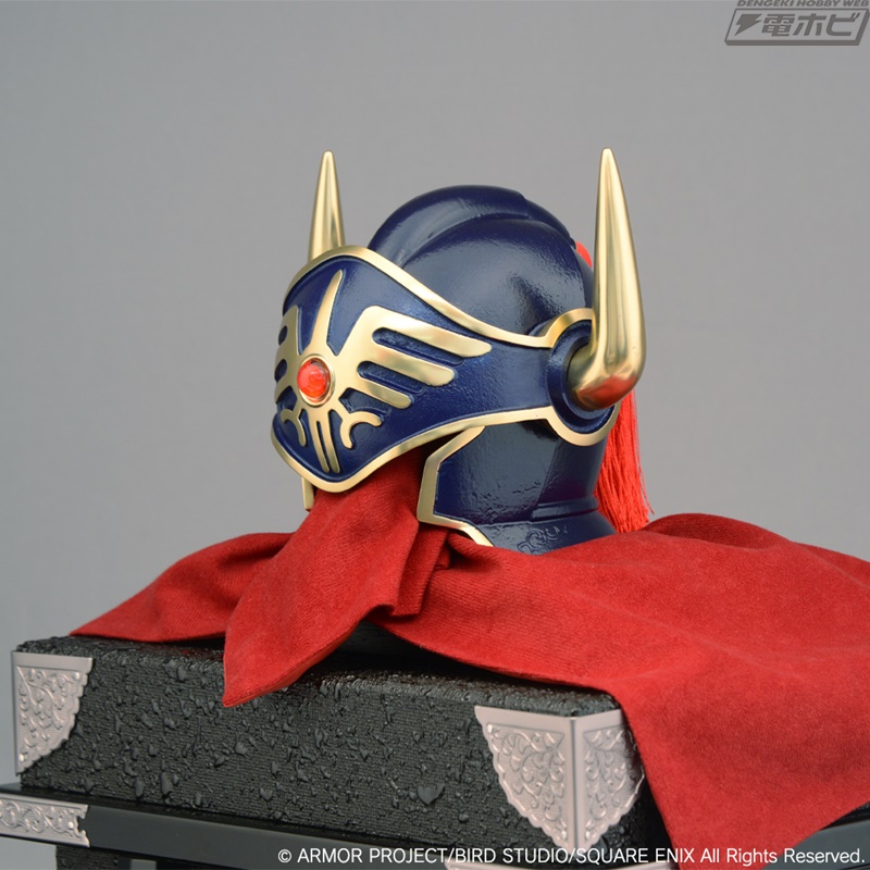 ドラゴンクエスト』伝説のロト装備した五月人形「ロトの兜飾り」や