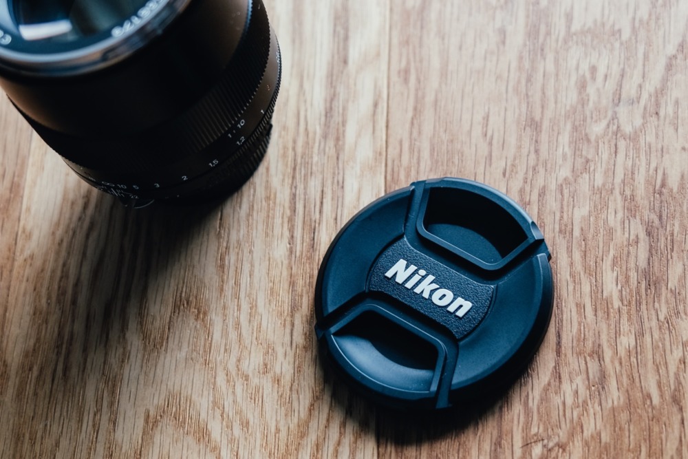 写真に圧倒的な存在感を。Carl Zeiss Makro-Planar T* 2/100 ZF