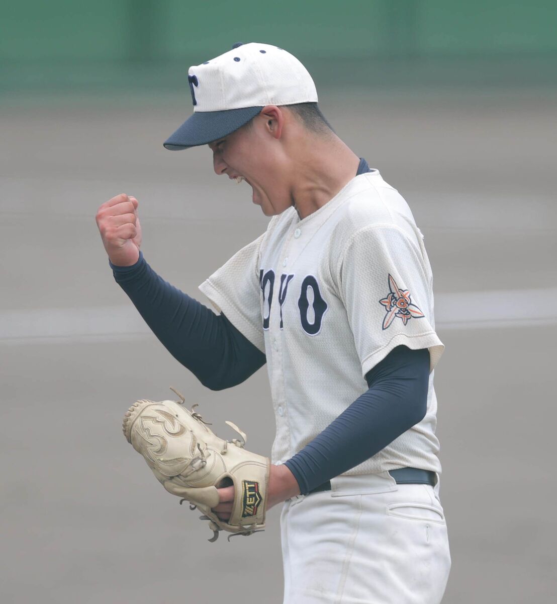 高校野球】東洋大姫路、2年生スタメン7人で神戸国際大付を撃破 11