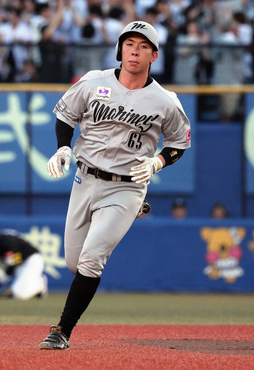 ロッテ】寺地隆成が初回に左翼へ先制の5号ソロ 13日以来の一発に