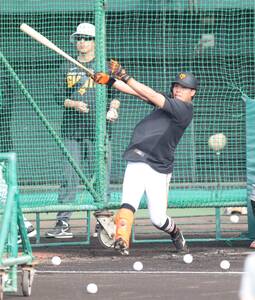 巨人】坂本勇人2000安打カウントダウン缶バッジ発売…全16種類を