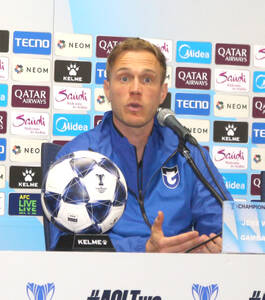 東京V、新ユニホームをお披露目…新加入の福田湧矢「楽しんでプレー